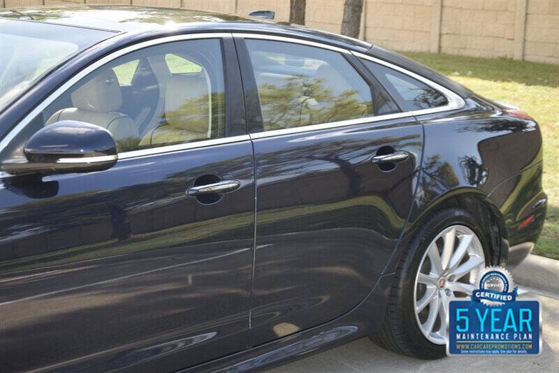 2016 Jaguar XJ R-Sport