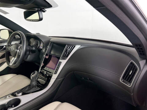 2017 Infiniti Q60 Red Sport 400