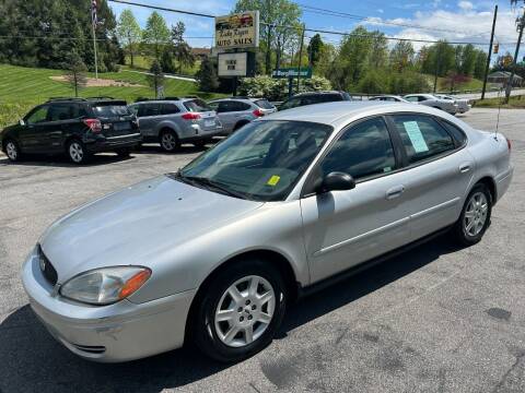 2005 Ford Taurus for sale at Ricky Rogers Auto Sales in Arden NC