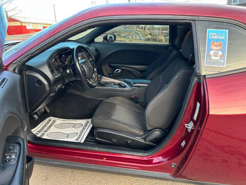 2021 Dodge Challenger SXT