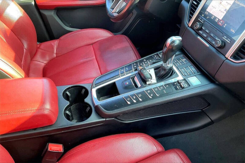 2018 Porsche Macan S