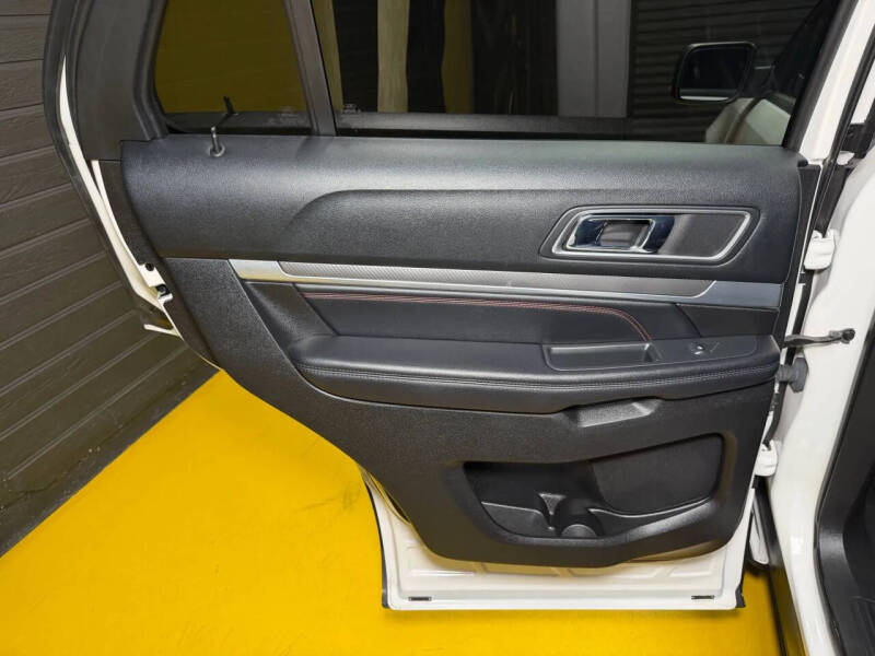 2017 Ford Explorer Sport