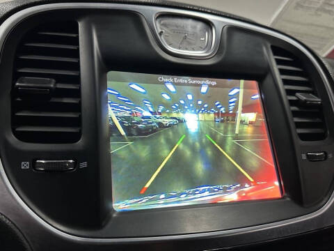 2018 Chrysler 300 Touring