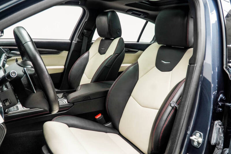 2025 Cadillac CT5 Sport