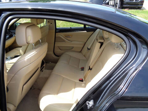 2011 BMW 5 Series 528i