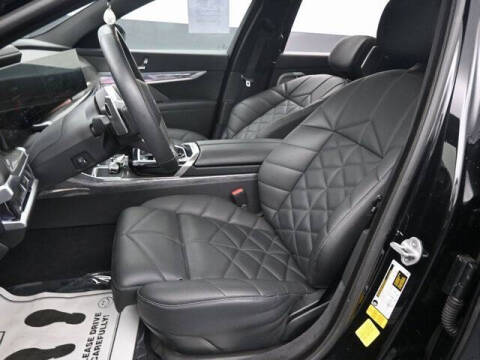 2023 BMW 7 Series 740i