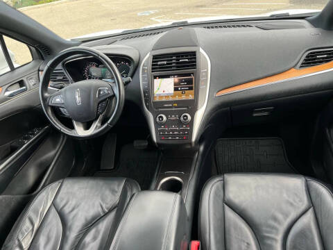 2017 Lincoln MKC Select