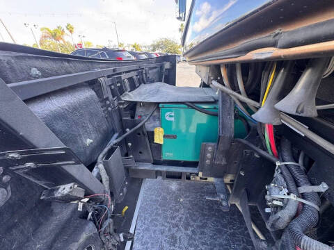 2018 Freightliner XCM Chassis
