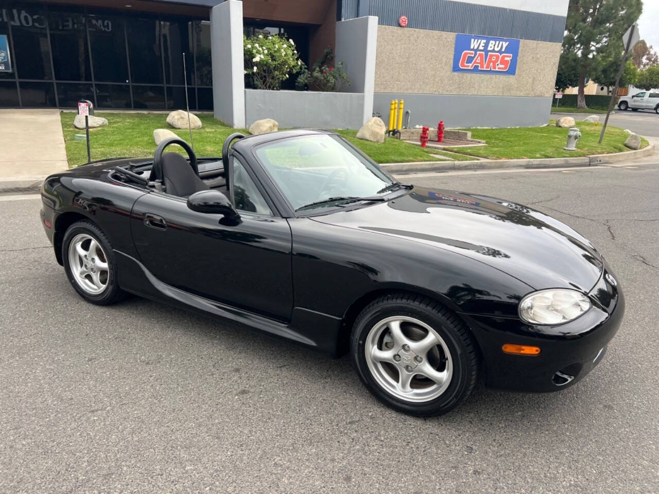 2001 Mazda MX-5 Miata for sale at ZRV AUTO INC in Brea, CA