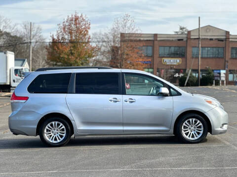 2011 Toyota Sienna