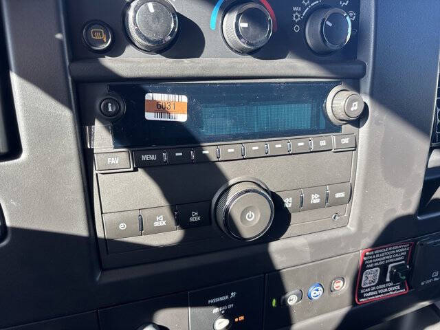 2025 Chevrolet Express 2500