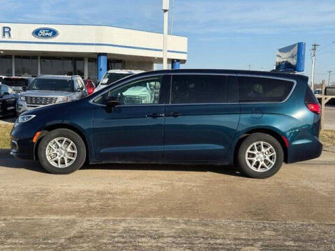 2024 Chrysler Pacifica Touring L