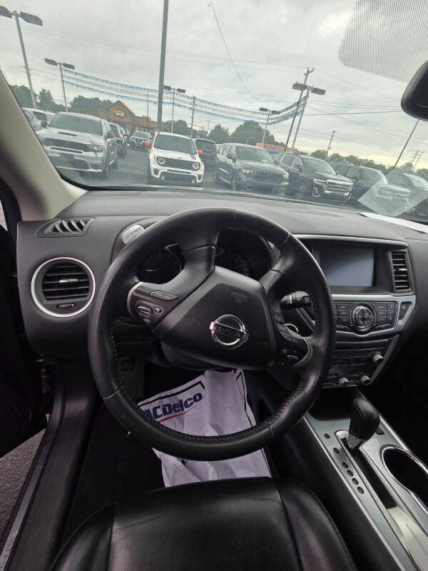2018 Nissan Pathfinder S