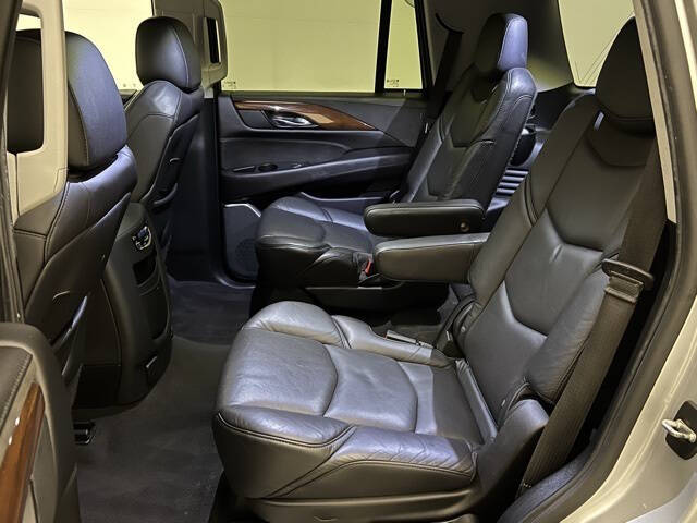 2020 Cadillac Escalade Standard