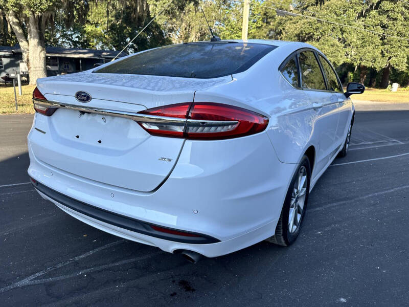2017 Ford Fusion SE