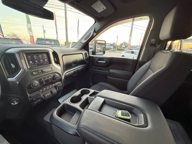 2025 Chevrolet Silverado 2500HD Custom