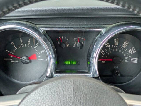 2007 Ford Mustang V6 Deluxe