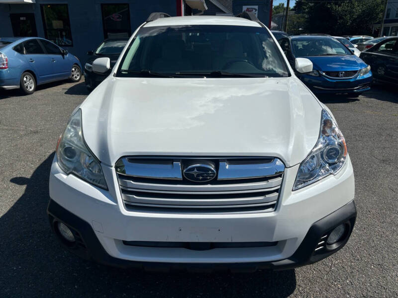 2013 Subaru Outback Premium photo 8