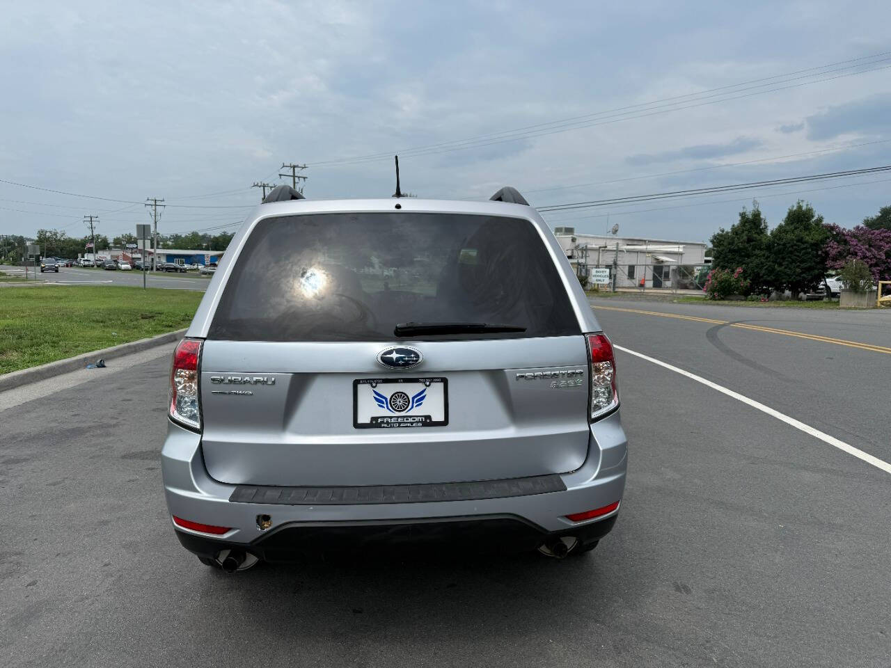 View vehicle photo 7