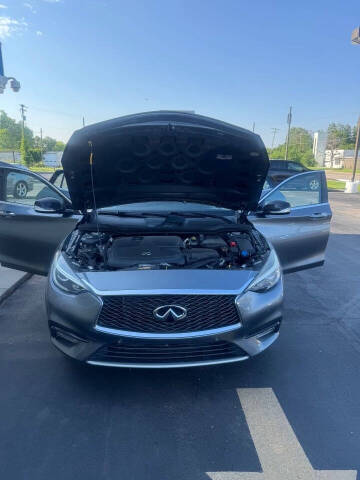 2017 Infiniti QX30 Luxury