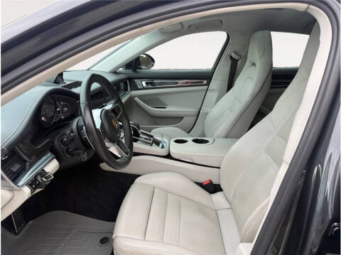 2017 Porsche Panamera 4S