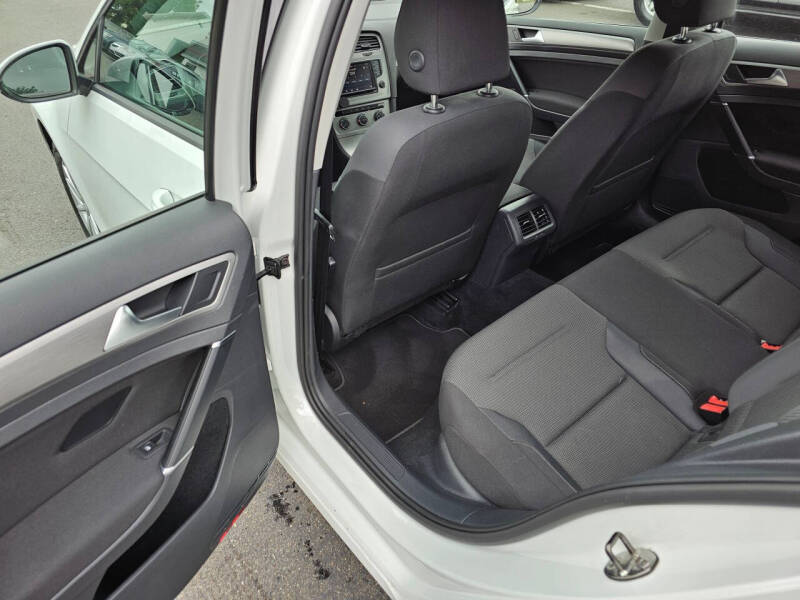 2017 Volkswagen Golf