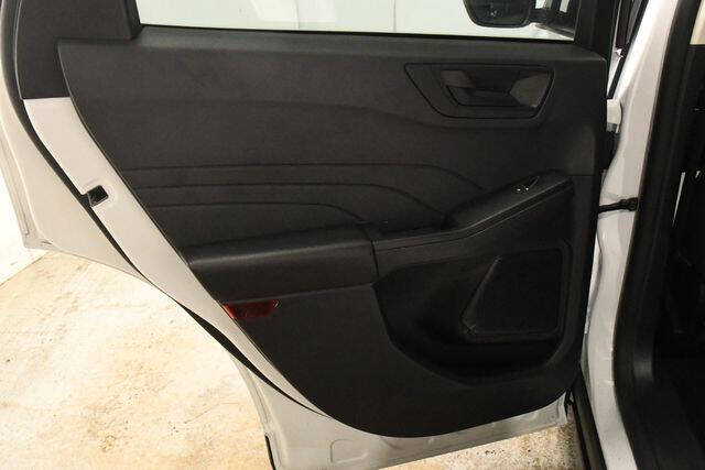 2022 Ford Escape Hybrid SE