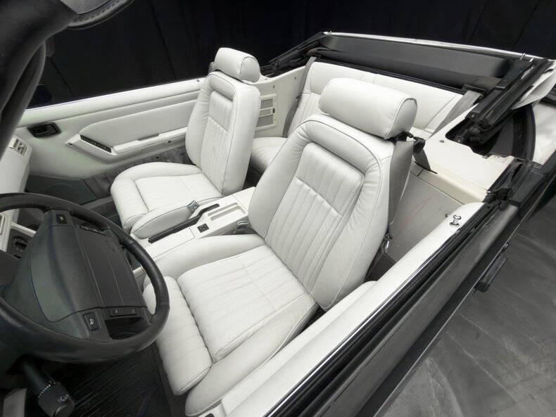 1990 Ford Mustang