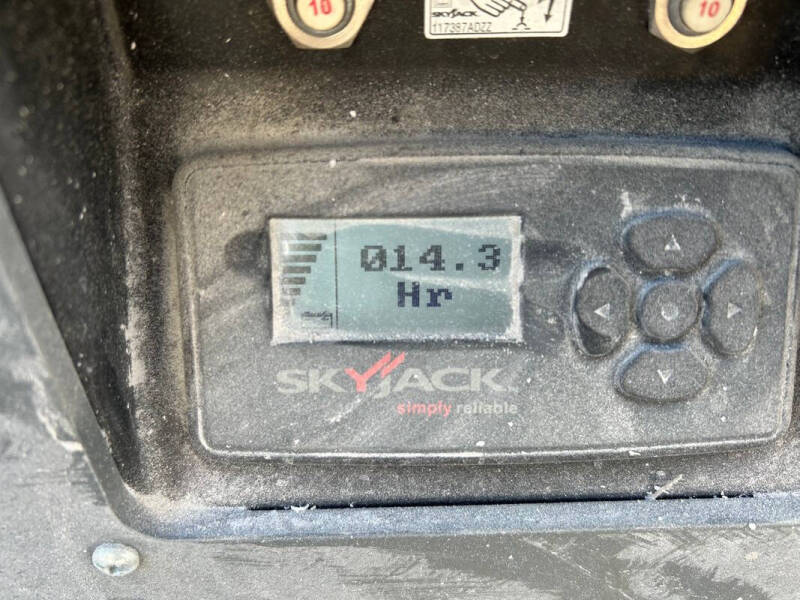 2024 SkyJack SJ3226