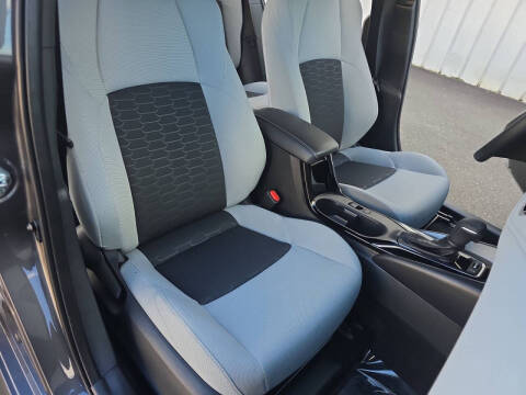 2025 Toyota Corolla Hatchback SE