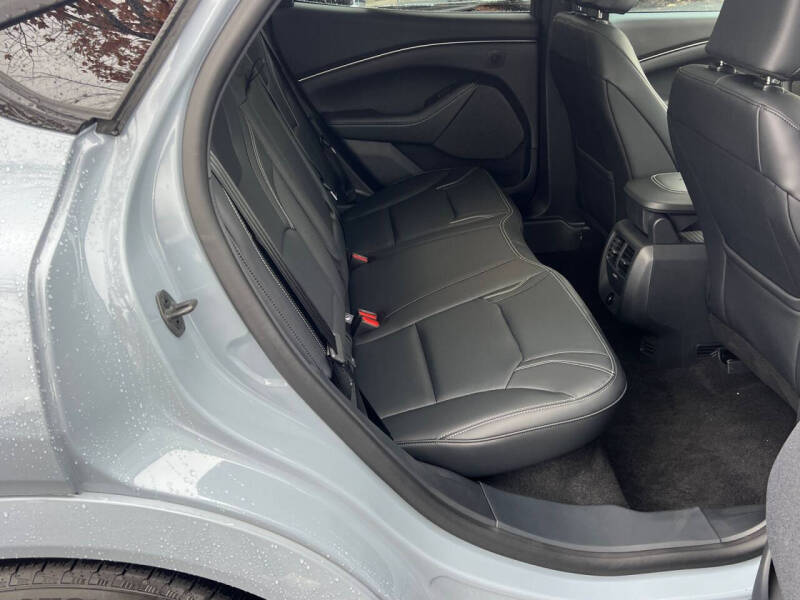 2025 Ford Mustang Mach-E Premium