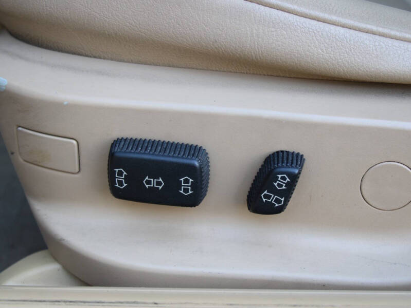 2001 BMW 5 Series 525i