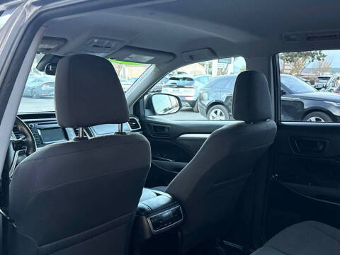 2018 Toyota Highlander LE