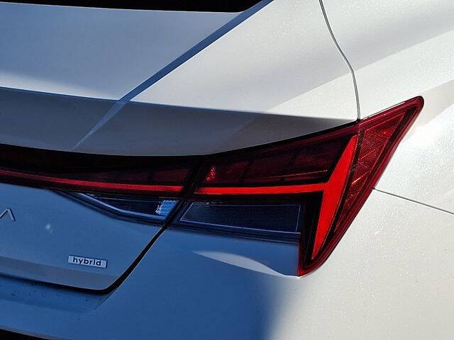 2024 Hyundai Elantra Hybrid Limited