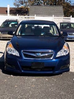 2010 Subaru Legacy I Limited photo 3