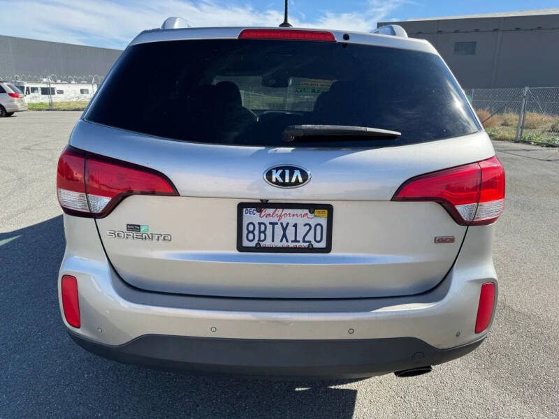 2015 Kia Sorento LX