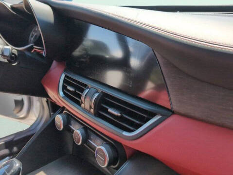 2017 Alfa Romeo Giulia Ti