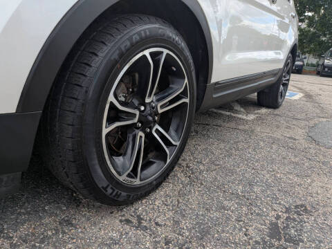 2013 Ford Explorer Sport