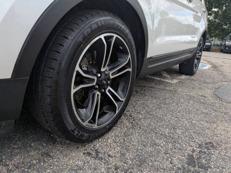 2013 Ford Explorer Sport