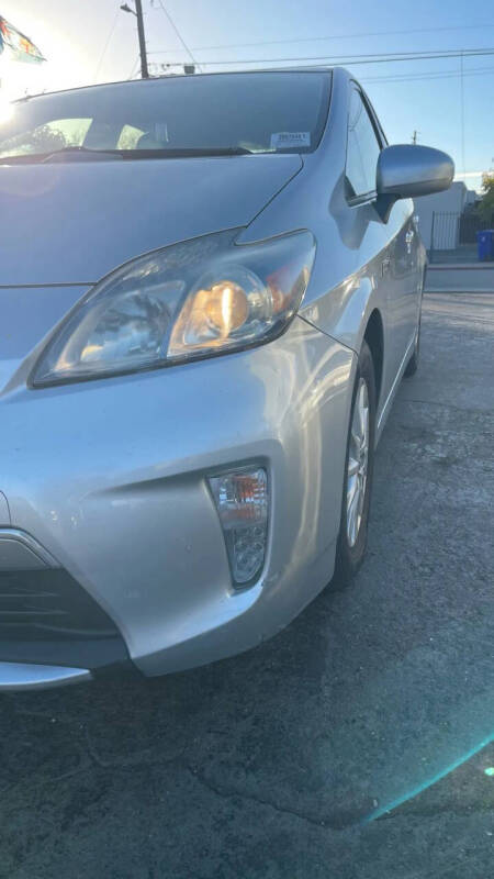 2014 Toyota Prius Plug-in Hybrid