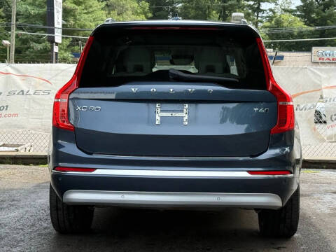 2022 Volvo XC90 T6 Inscription 7-Passenger