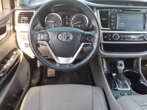 2016 Toyota Highlander