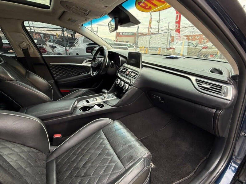 2019 Genesis G70 3.3T Design Edition