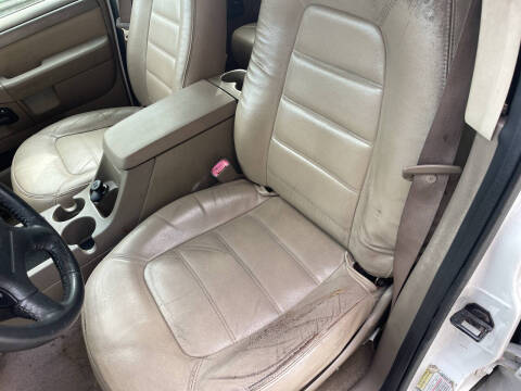 2004 Ford Explorer XLT