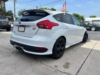2018 FORD Focus Hatchback - $17,397