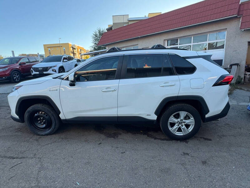 2020 Toyota RAV4 Hybrid LE