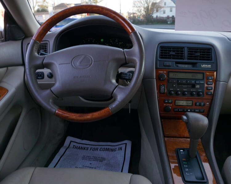 2000 Lexus ES 300