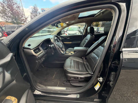 2017 GMC Acadia Denali