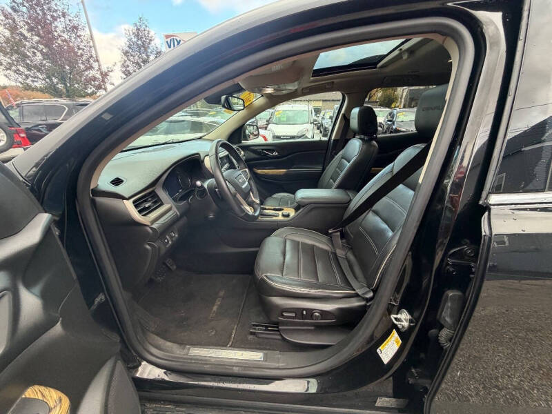 2017 GMC Acadia Denali