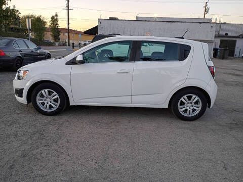 2016 Chevrolet Sonic LT Auto